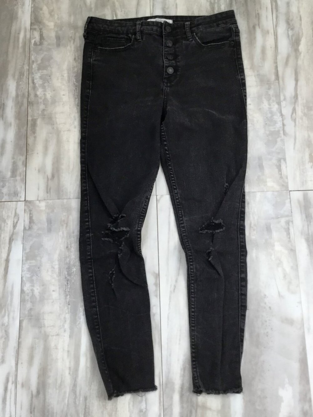 Abercrombie & Fitch Distressed Black Jean 28
